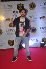 Varun Dhawan at the 21st Lions Gold Awards 2015 in Mumbai on 6th Jan 2015